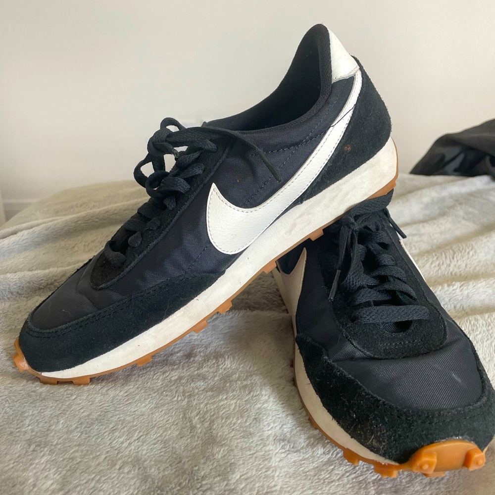 Womens Nike Waffle shoes size 8